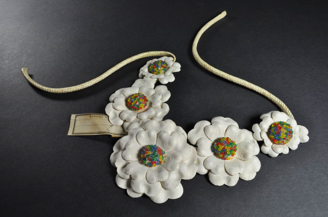 fleur artificielle 1972.150.938.65 Photo Mucem