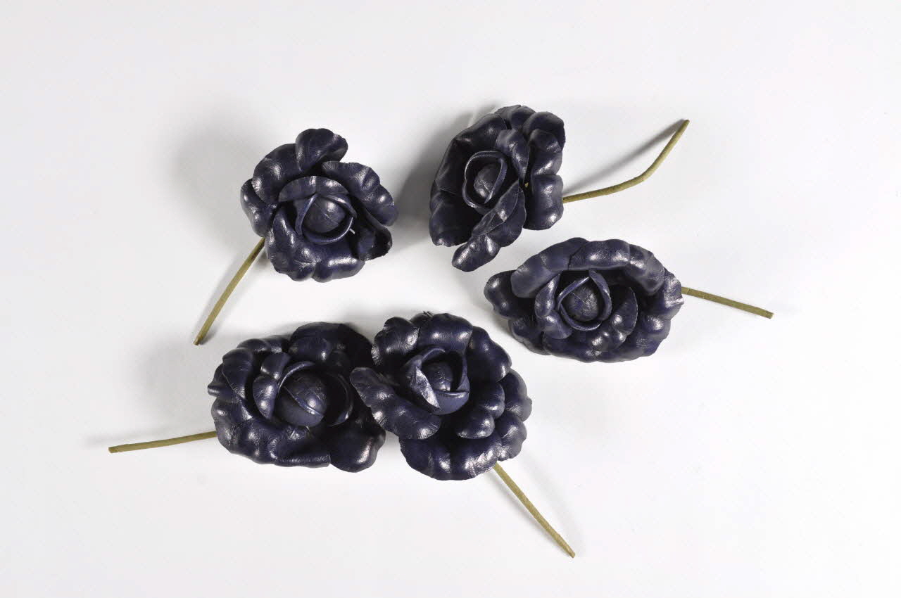 fleur artificielle 1972.150.945.243.1-5  Photo Mucem
