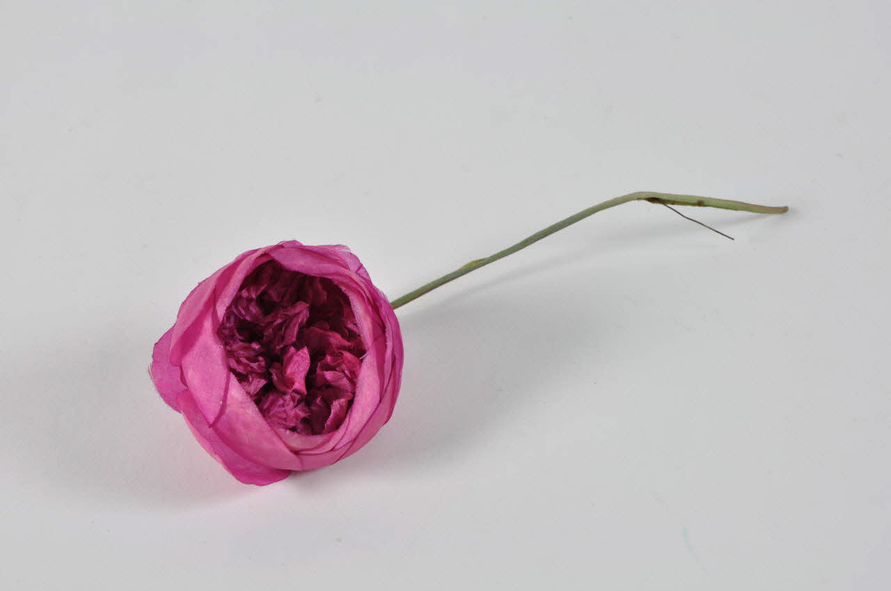 fleur artificielle 1972.150.945.287  Photo Mucem