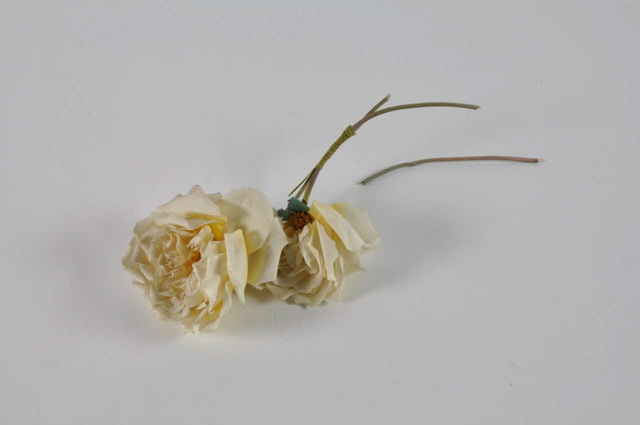 fleur artificielle 1972.150.945.292  Photo Mucem