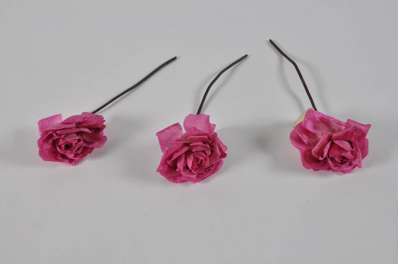 fleur artificielle 1972.150.945.298.1-3  Photo Mucem