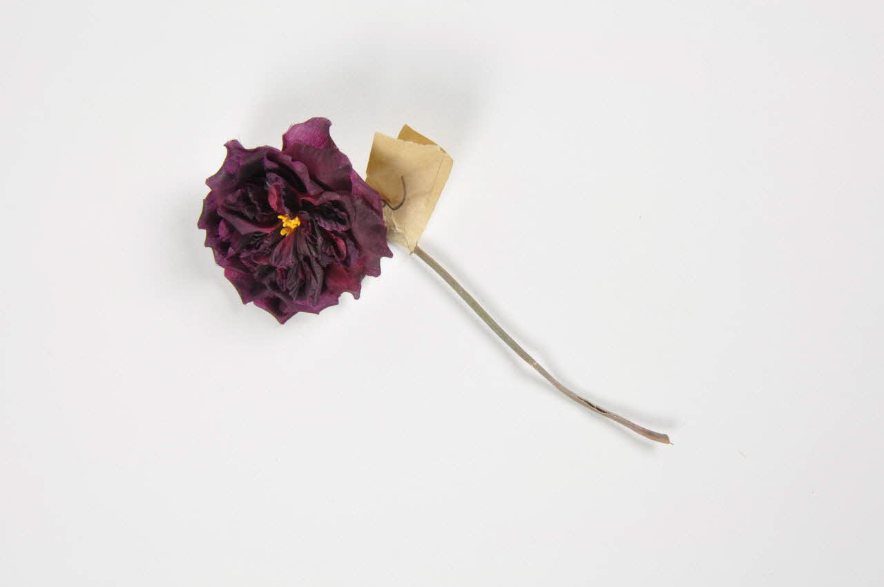 fleur artificielle 1972.150.945.318  Photo Mucem
