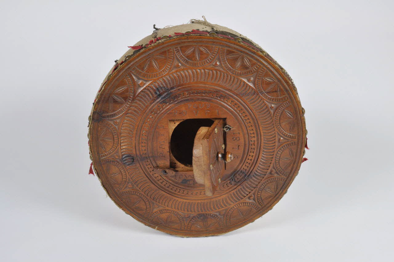 tambour pour broderie 1939.57.1.1-4 Photo Mucem