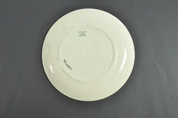 assiette plate La mère Michel 1938.128.7 Photo Mucem