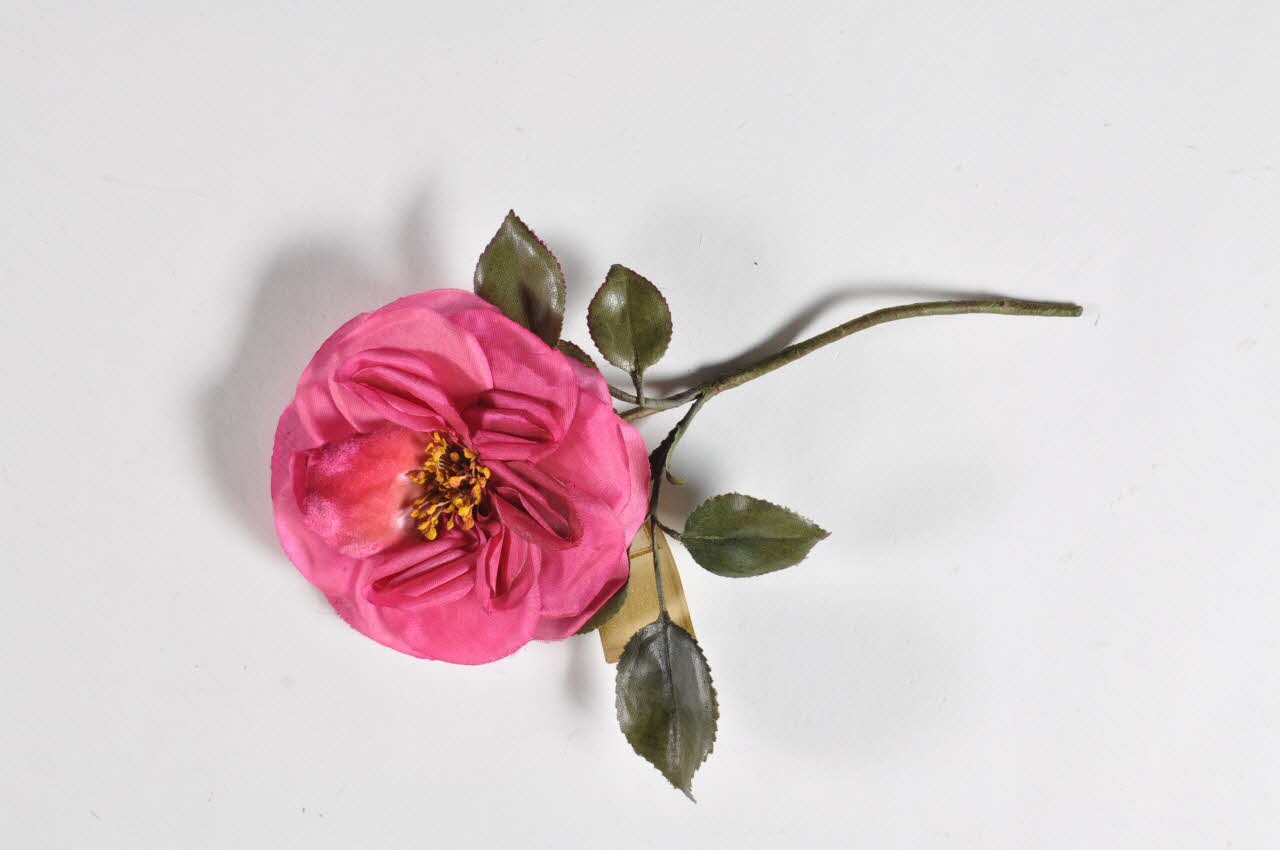 fleur artificielle 1972.150.945.355  Photo Mucem