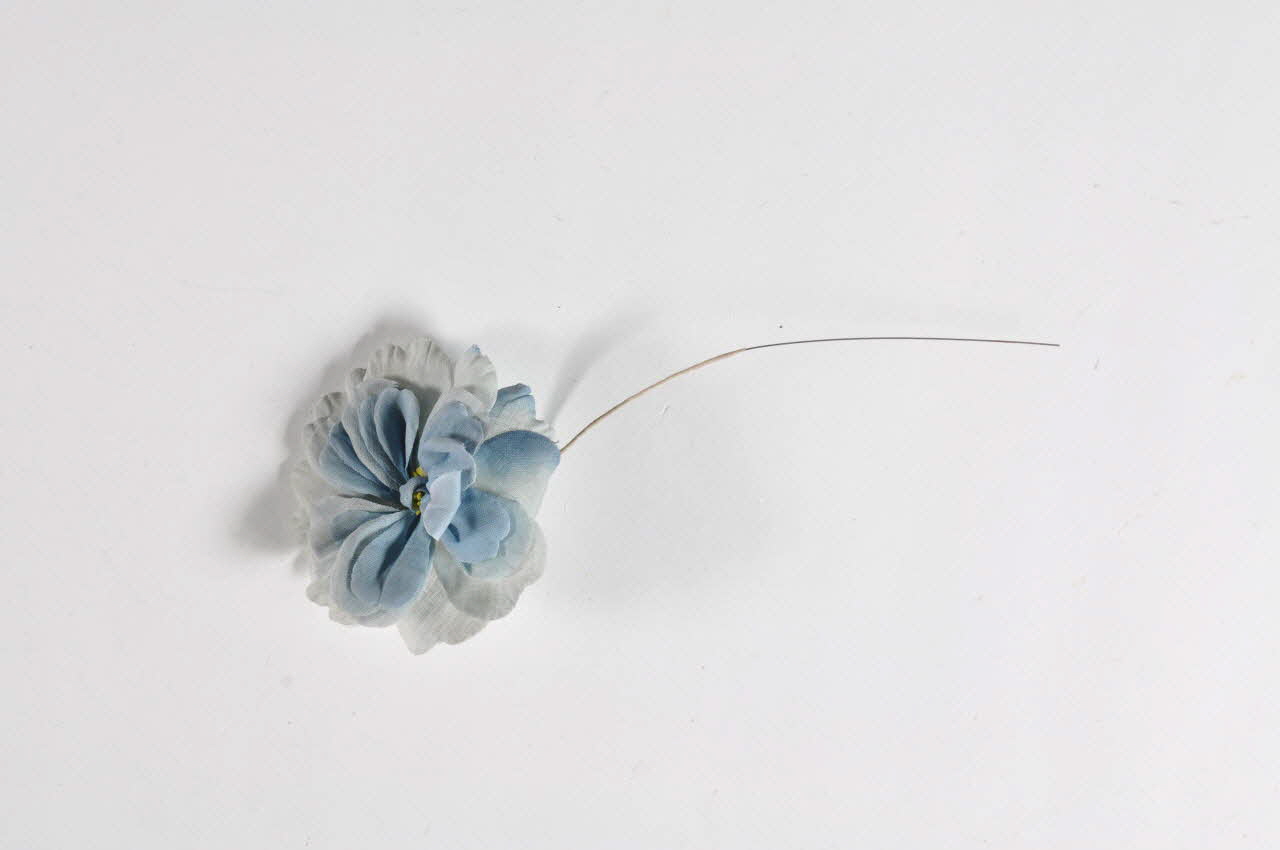 fleur artificielle 1972.150.945.381  Photo Mucem
