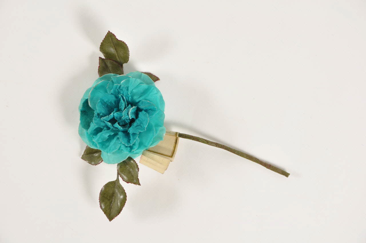 fleur artificielle 1972.150.945.453  Photo Mucem