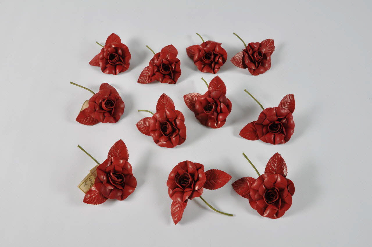 fleur artificielle 1972.150.945.560.1-11 Photo Mucem