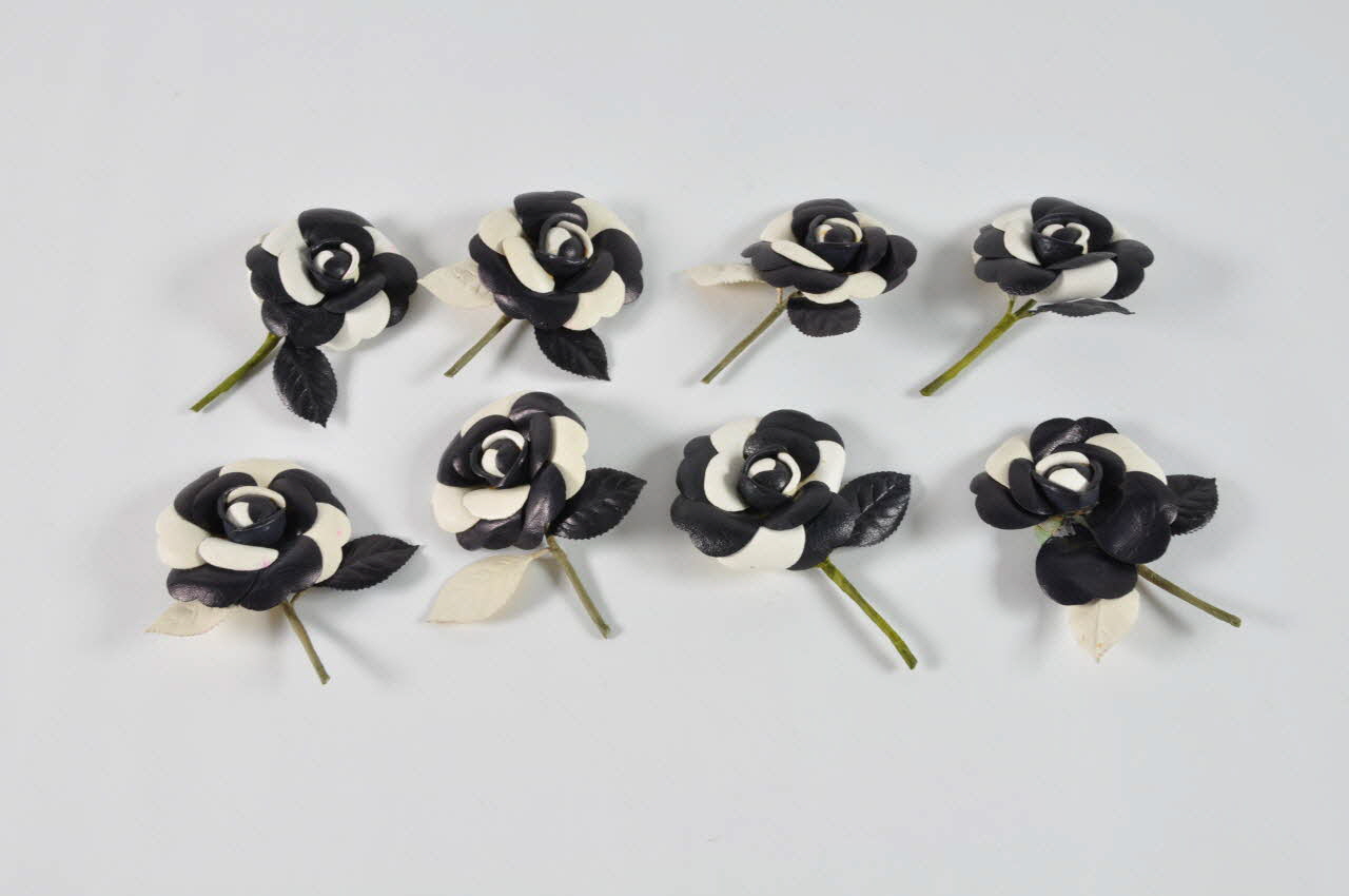 fleur artificielle 1972.150.945.561.1-8 Photo Mucem