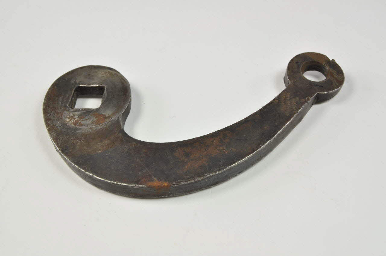 MACHINE A GUILLOCHER 1972.64.15 Photo Mucem