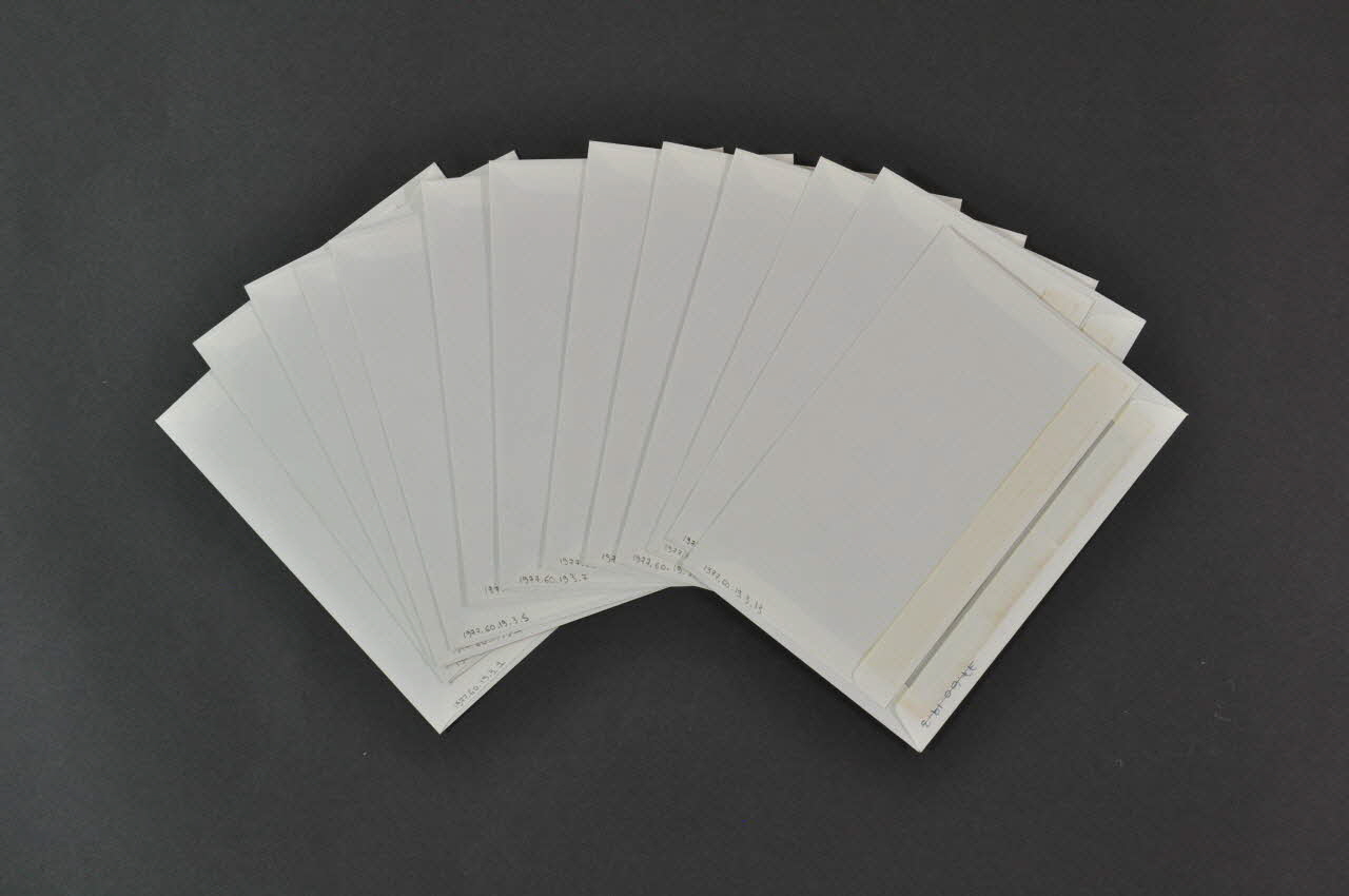 paquet d'enveloppes 1977 1977.60.19.3.1-13 Photo Mucem