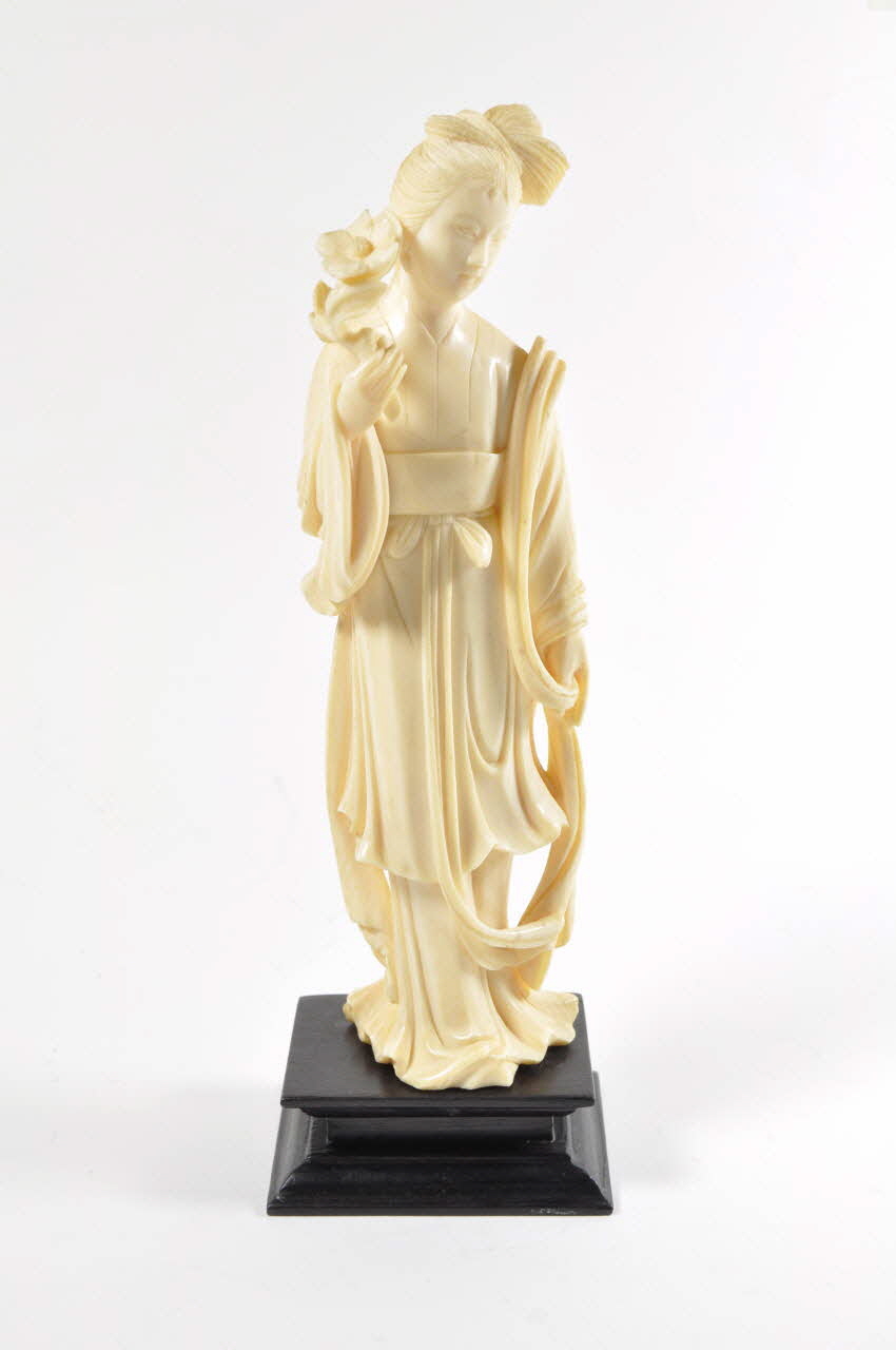 statuette de femme Chine 1977 1977.60.46 Photo Mucem