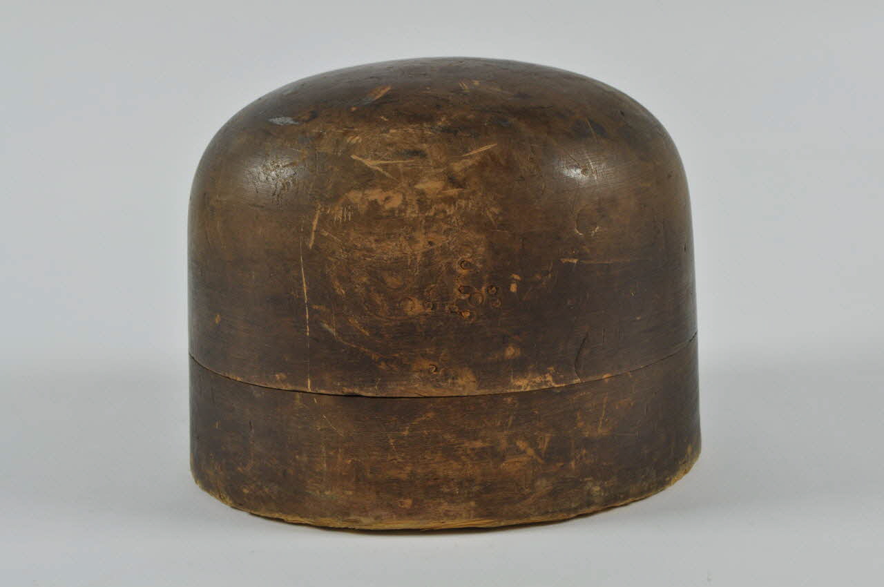 FORME A CHAPEAUX 1977.62.93 Photo Mucem