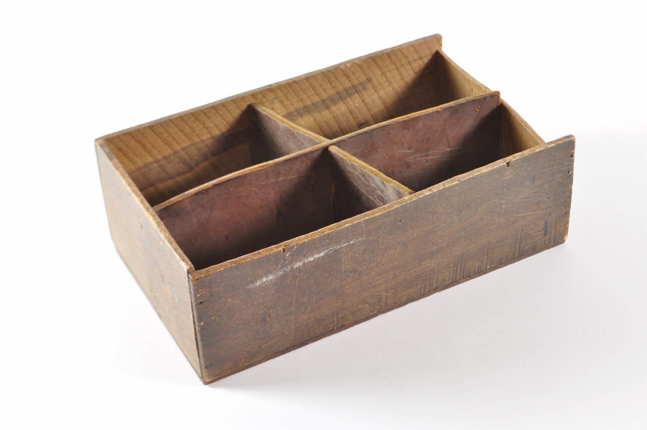 BOITE A OUTILS 1900-1950 1977.75.115 Photo Mucem