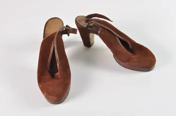 chaussure 1900-1950 1977.75.178.1-2  Photo Mucem