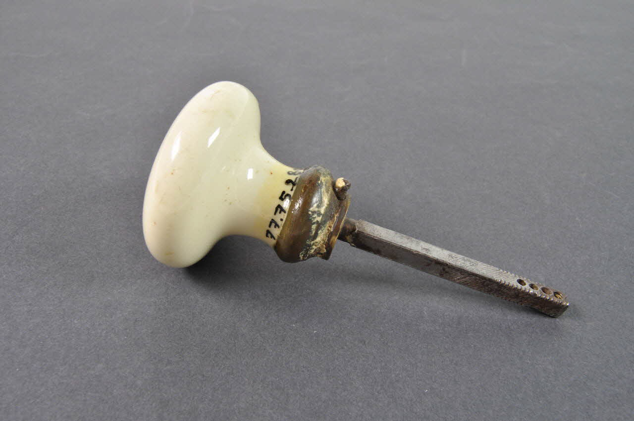 POIGNEE 1977.75.280 Photo Mucem