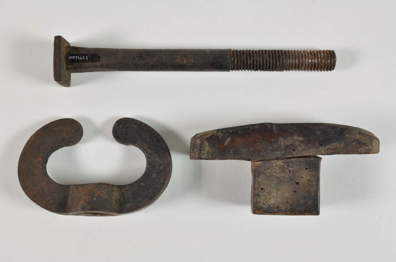 console 1977.79.1.2.1-3 Photo Mucem