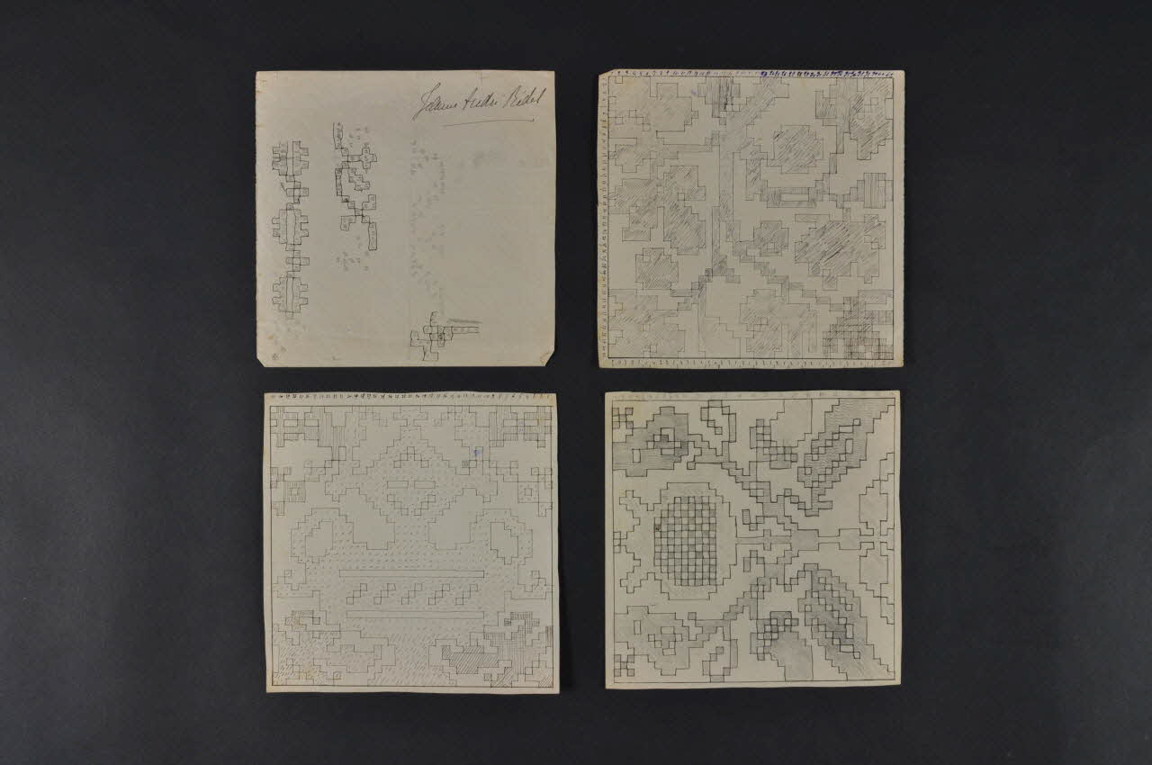 MODELE Modèles de tricot, apprentissage 1977.82.44.32-35 Photo Mucem