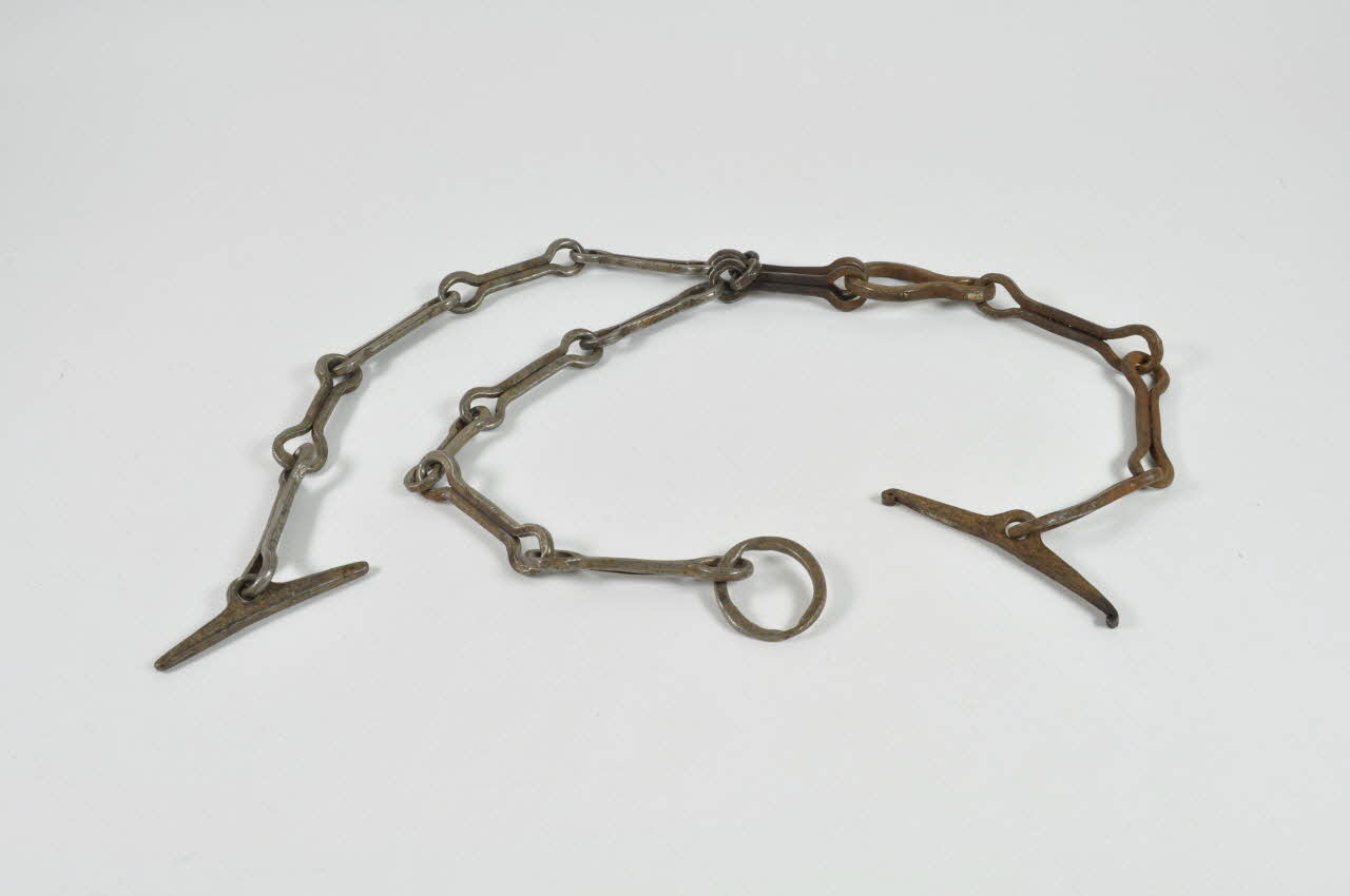 CHAINE D'ATTACHE POUR VACHE 1938.194.39 Photo Mucem