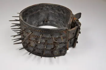 collier de chien 1938.194.84 Photo Mucem