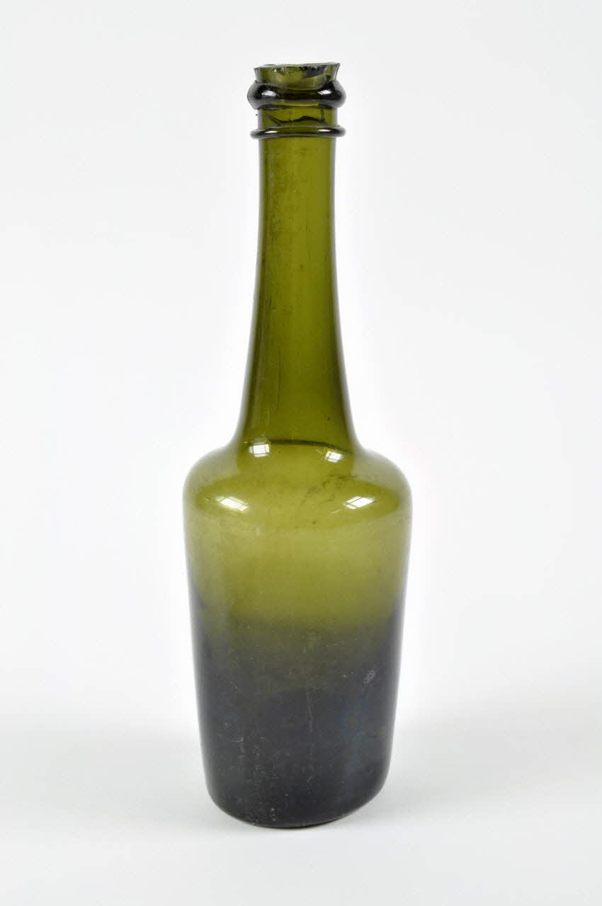 bouteille (objet domestique) Picardie, France 1850 1938.27.10 Photo Mucem