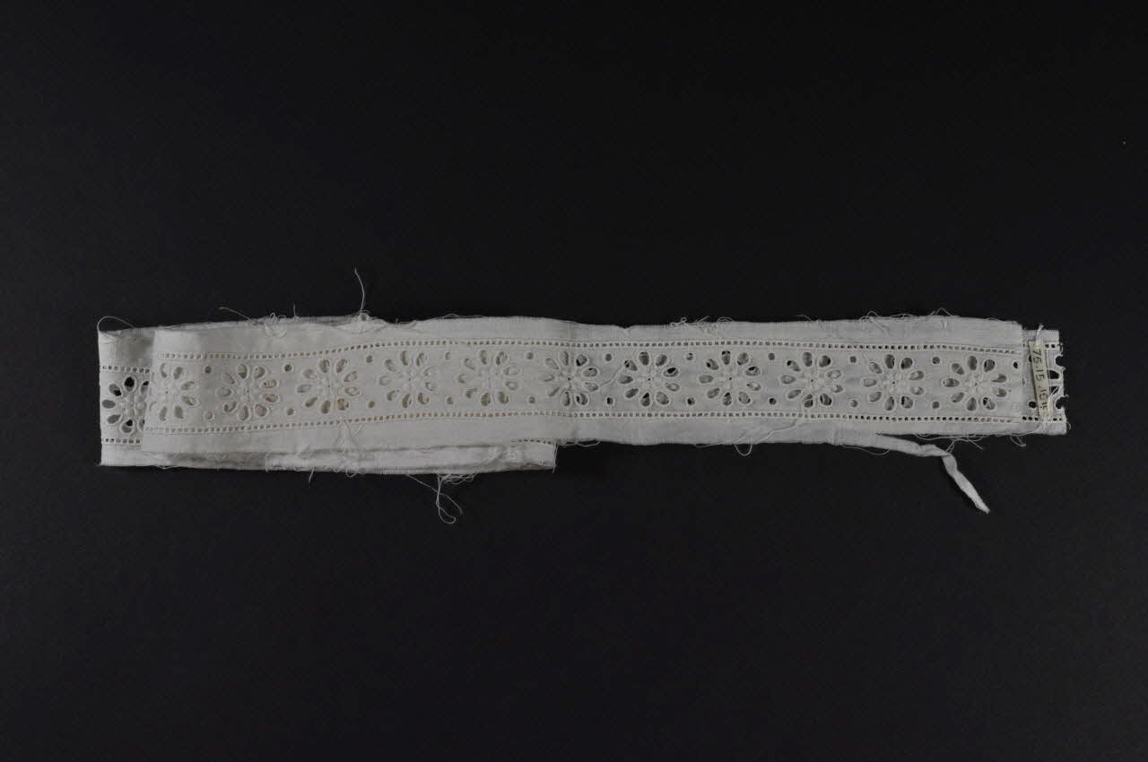 BANDE DE BRODERIE 1975.15.154 Photo Mucem