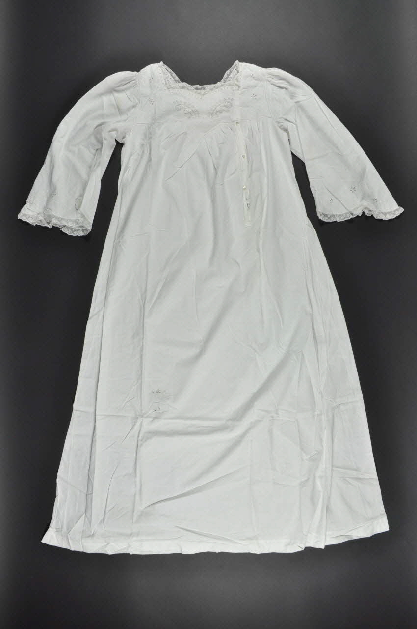 chemise de nuit 1975.15.17 Photo Mucem