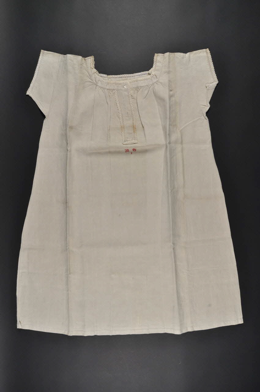chemise de nuit 1975.15.35 Photo Mucem