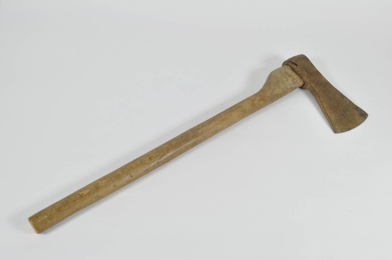 cognée 1975.39.7 Photo Mucem