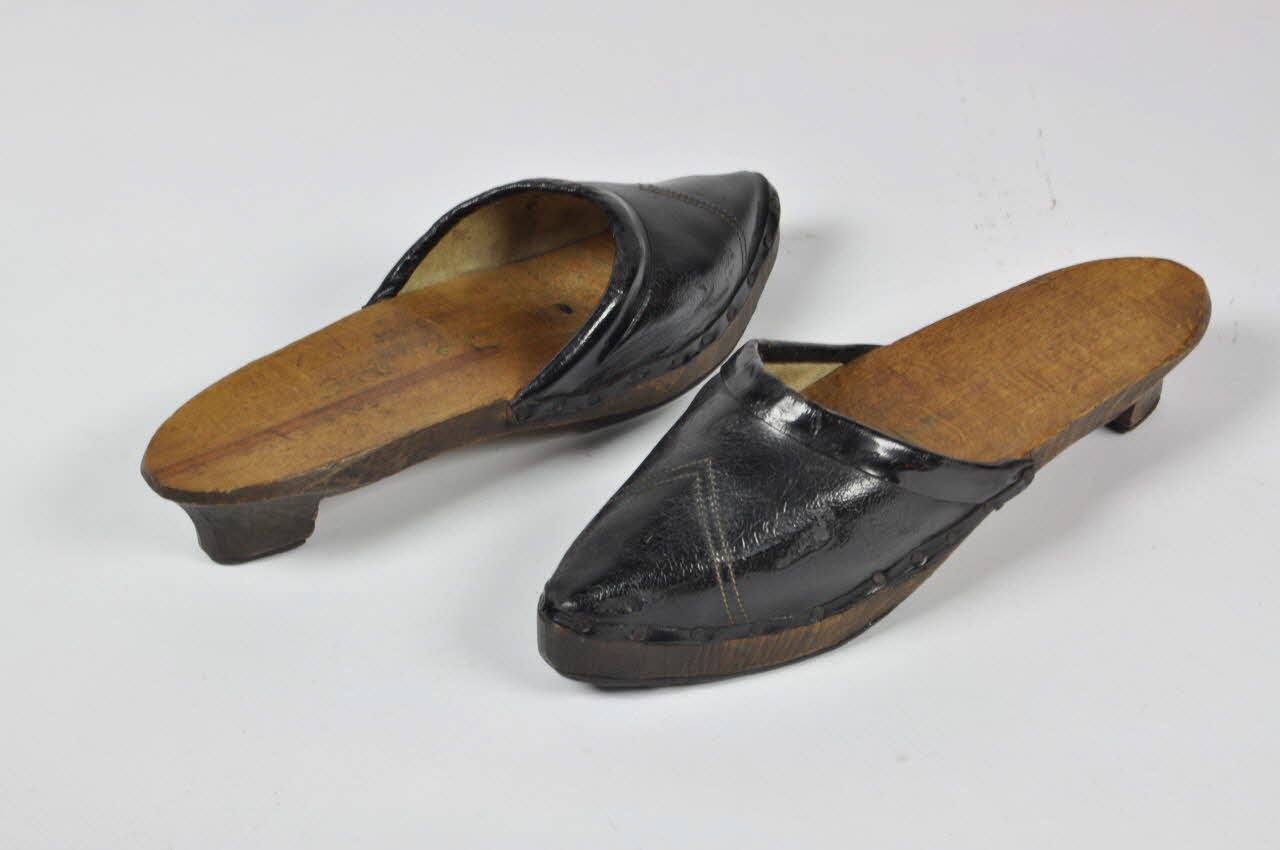 chaussure galoches 1938.49.2.7.1-2 Photo Mucem
