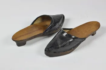 chaussure galoches 1938.49.2.7.1-2 Photo Mucem