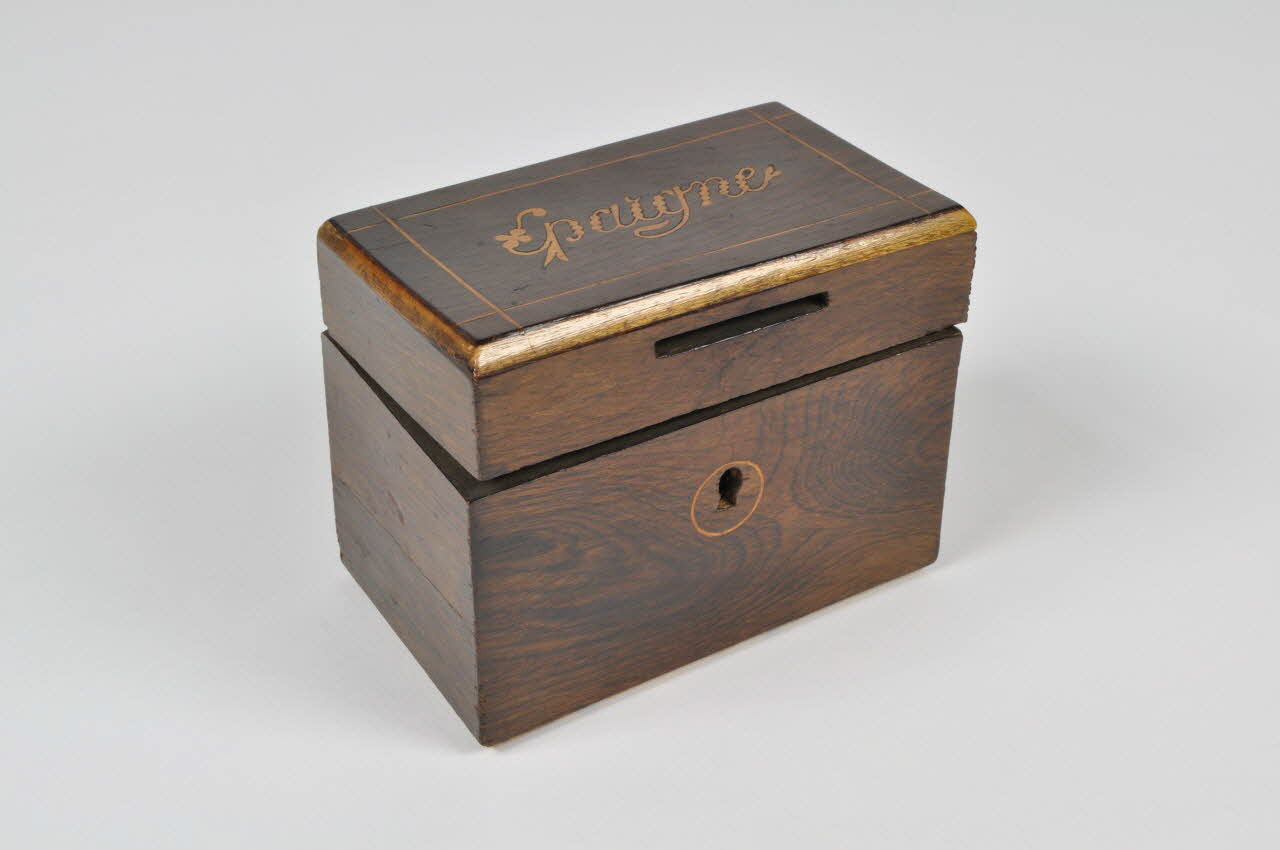 tirelire 1975.66.9.1 Photo Mucem