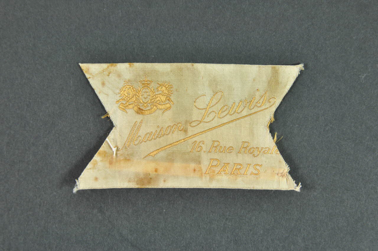 GRIFFE DE COUTURIER 1975.9.120 Photo Mucem