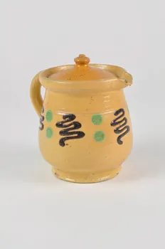 pot Alsace, France 1950-1970 1975.91.14.1-2 Photo Mucem