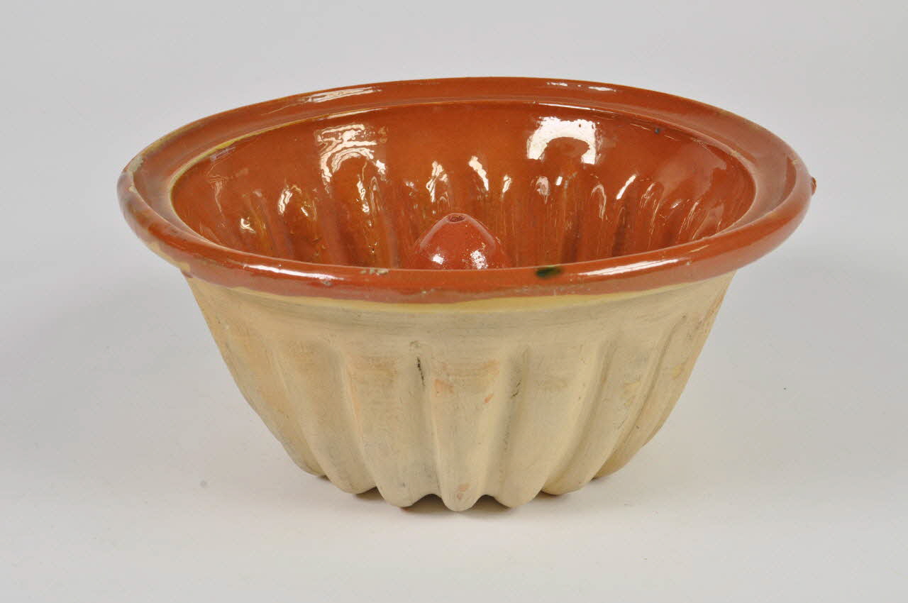 moule à gâteau Kugelhof Alsace, France 1750-1880 1975.91.45  Photo Mucem