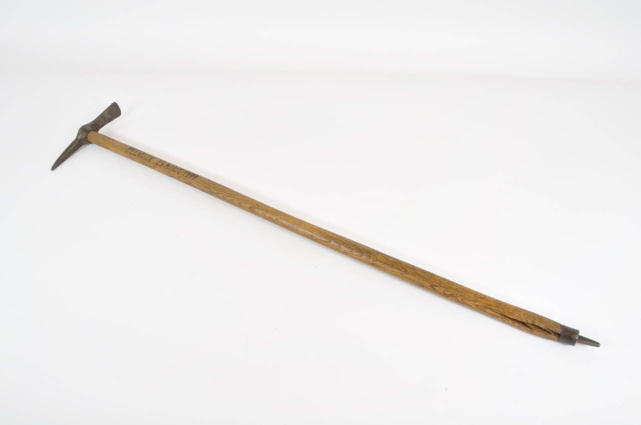 piolet Provence-Alpes-Côte d'Azur, France 1977/08/00 1978.16.2 Photo Mucem