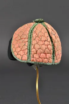 bonnet de nouveau-né 1940.26.24 Photo Mucem