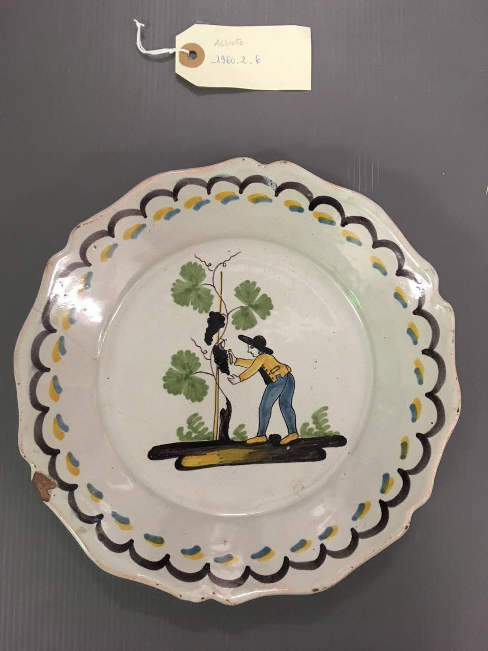assiette calotte Bourgogne, France 1800-1810 1960.2.6 Photo