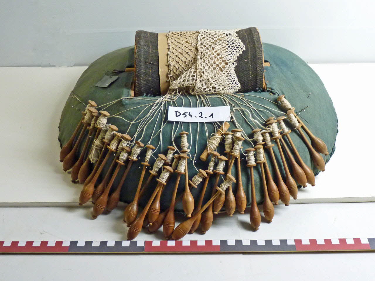métier à dentelle 1938.82.23.1-2 Photo