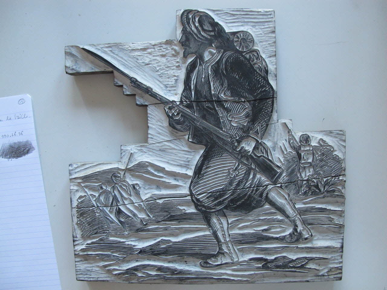 bois d'impression Zouave marchant au combat 1990.26.56 Photo Mucem/ Aubert Gérard