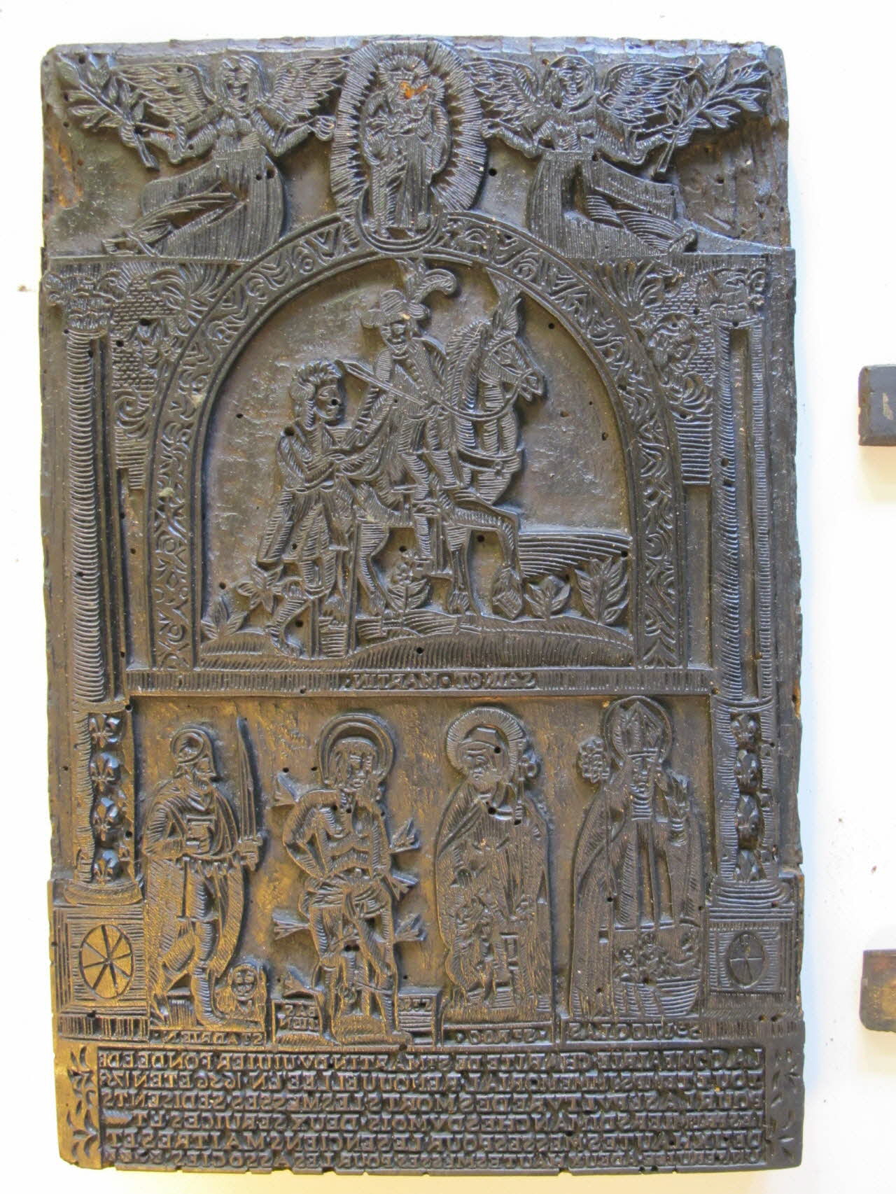 bois d'impression LA CONFRAIRIE CHARITE DE ST MARTIN DU VIVIER FONDEE DE TOUT TEMPS IMMEMORIAL RENOUVELLEE EN 1650 ET EN 1653 1954.18.106  Photo Mucem/ Aubert Gérard