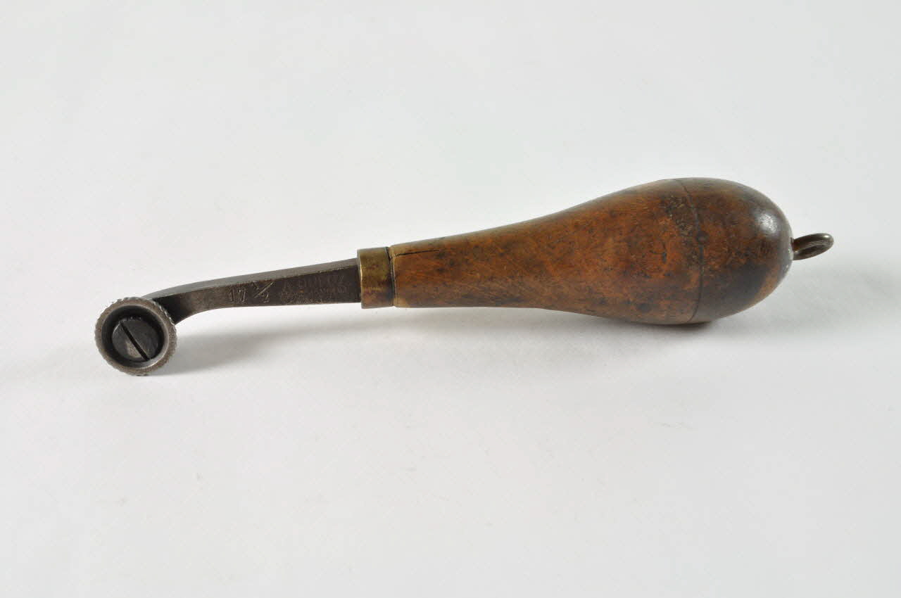 Adrien Dupuy roulette Île-de-France, France 1920 1981.29.49 Photo Mucem