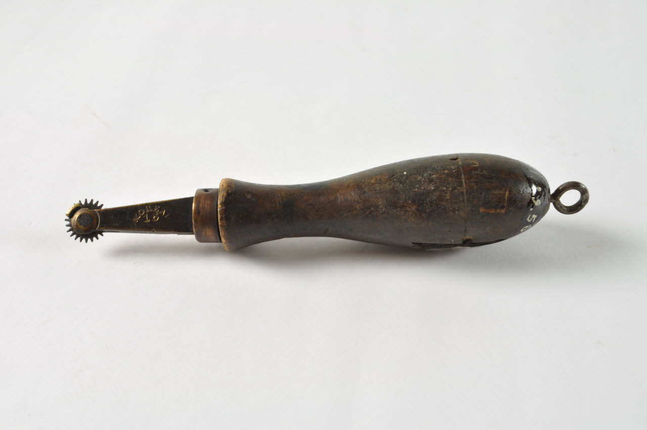 Moreau roulette Île-de-France, France 1920 1981.29.58 Photo Mucem