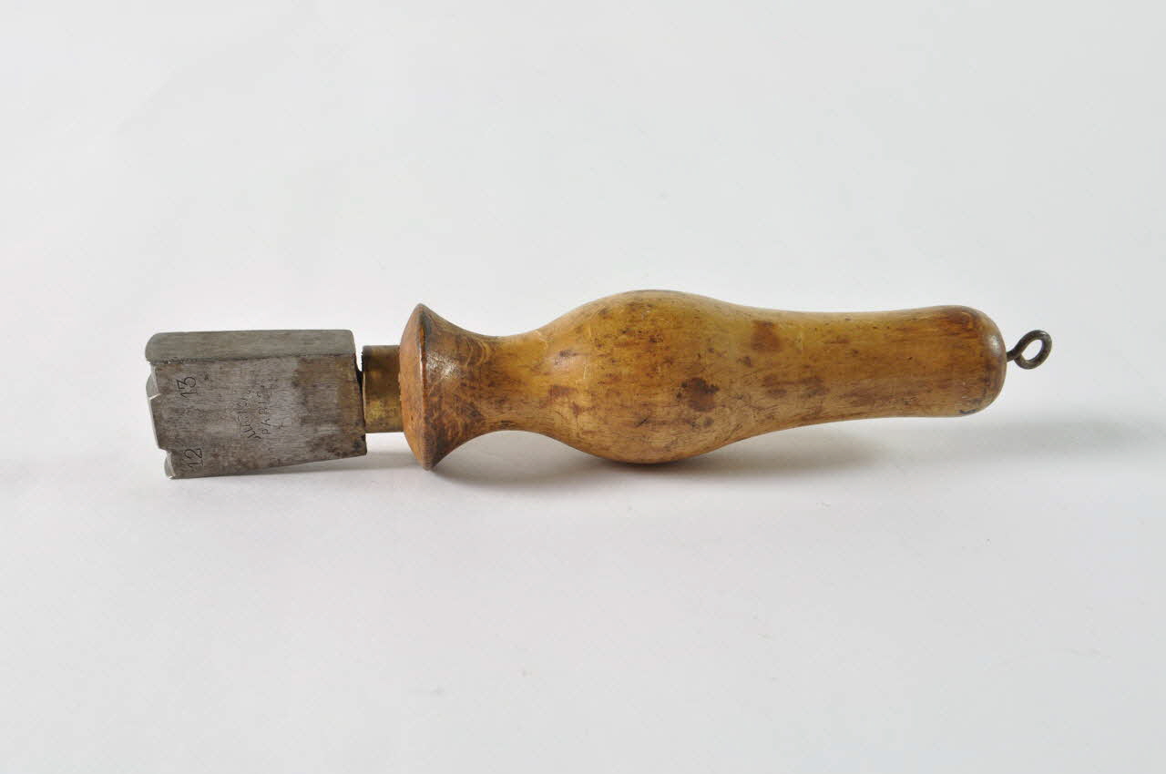 Ullathorme FER A LISSE Île-de-France, France 1920 1981.29.9 Photo Mucem