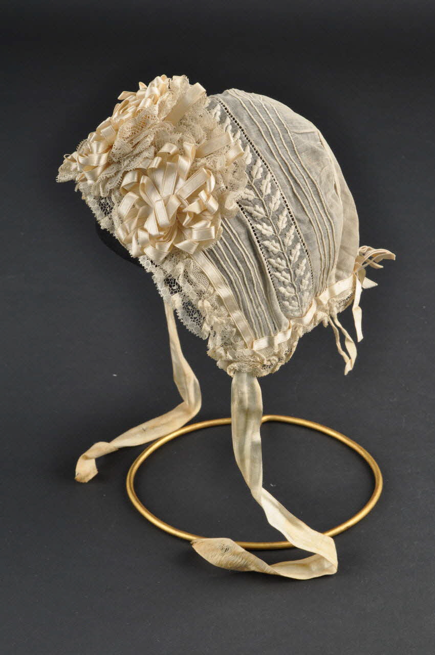bonnet de baptême 1981.6.2 Photo Mucem