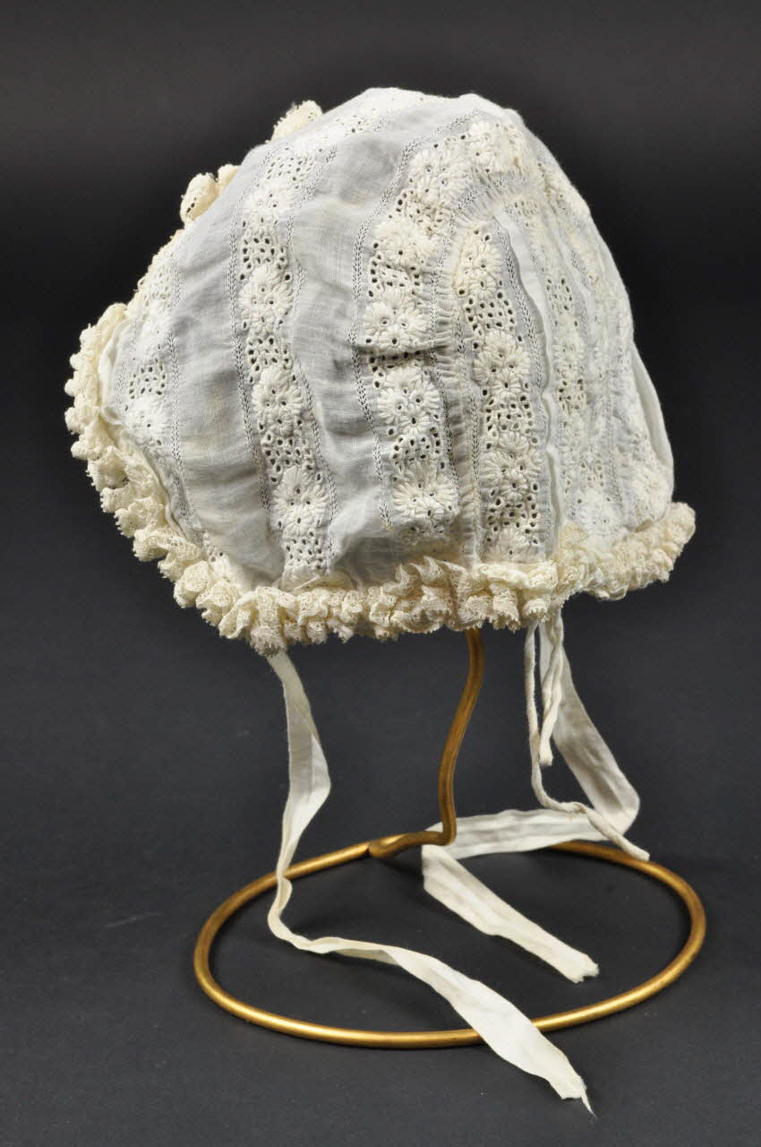 bonnet de baptême 1852 1981.6.5 Photo Mucem