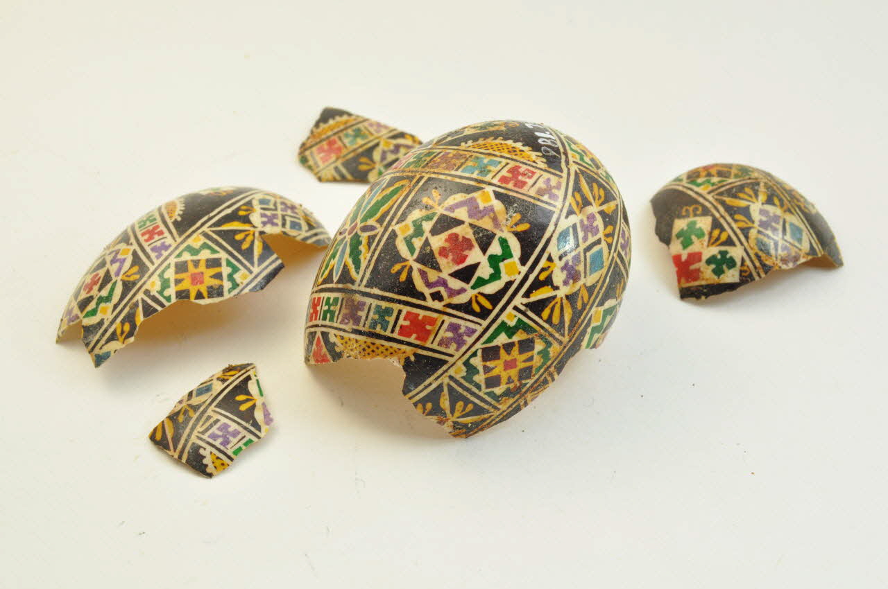 OEUF DE PAQUES DMH1981.76.23.1-2 Photo Mucem