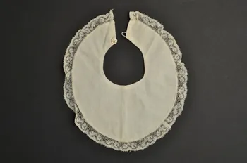 bavoir nourrisson 1890 1978.98.161 Photo Mucem