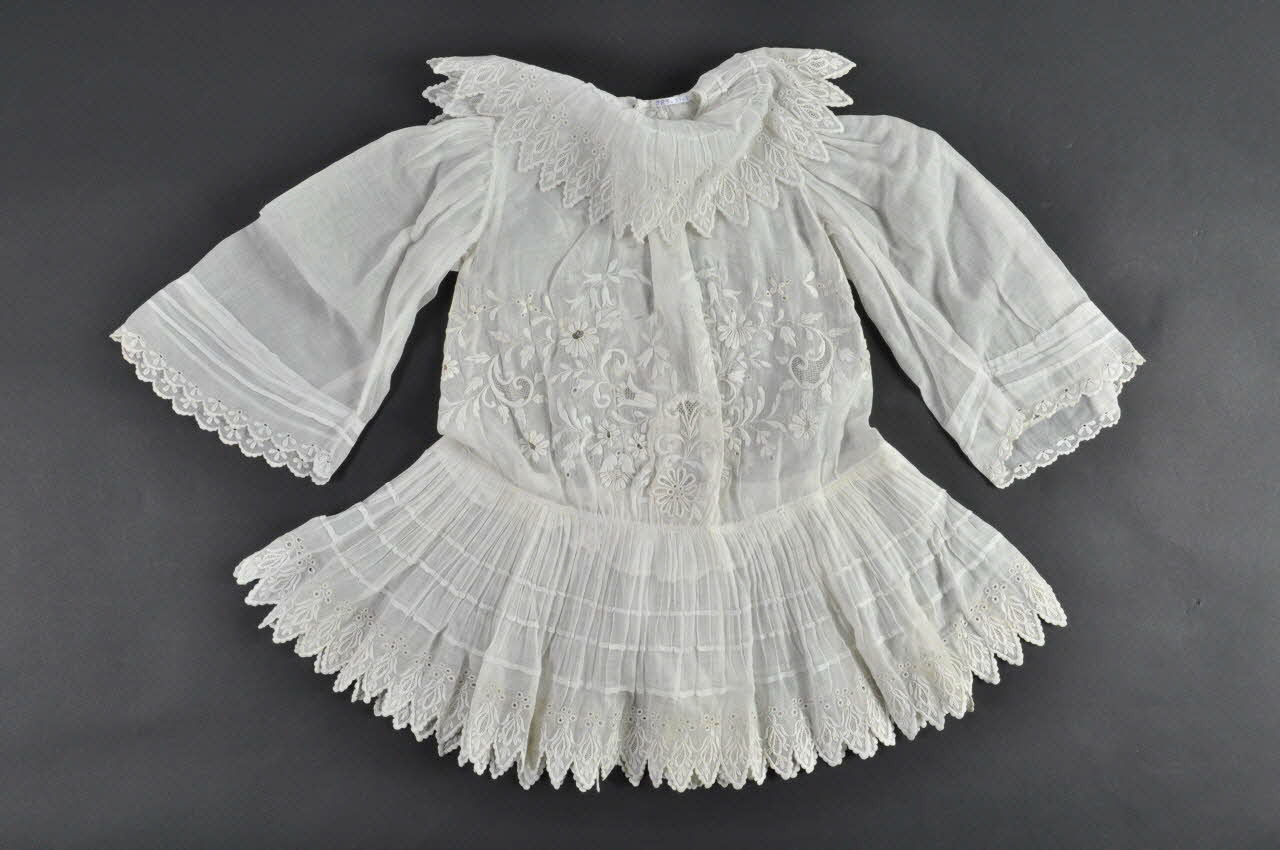 robe 1800 1983.31.1 Photo Mucem