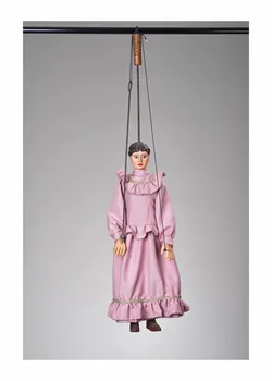 Giovanni Frangipane marionnette à tringle et à fils Alda, la bella Sicile, Italie 1980-1985 2015.1.18 Photo Mucem/ Yves Inchierman
